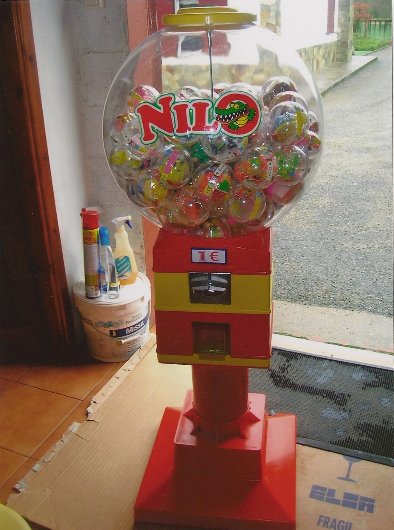 Máquina de bolas regalo NILO
